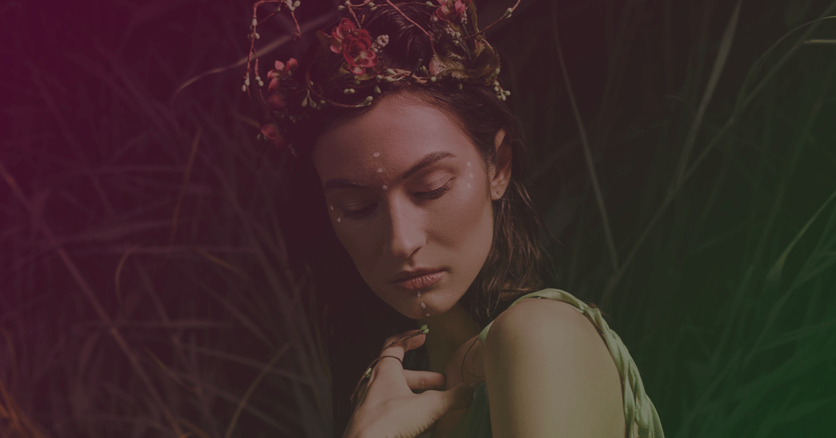 Graceful faery in the dark enchanted forest – featured image for the multisensory Ethereal Storytelling Concept: "Midsummer Concept: Through the Faerie Veil".